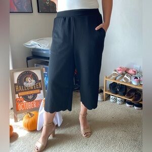 Black Scalloped Capri Pants